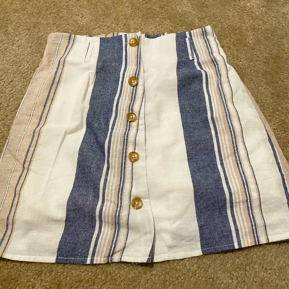 Everly Size Small Mini Skirt
